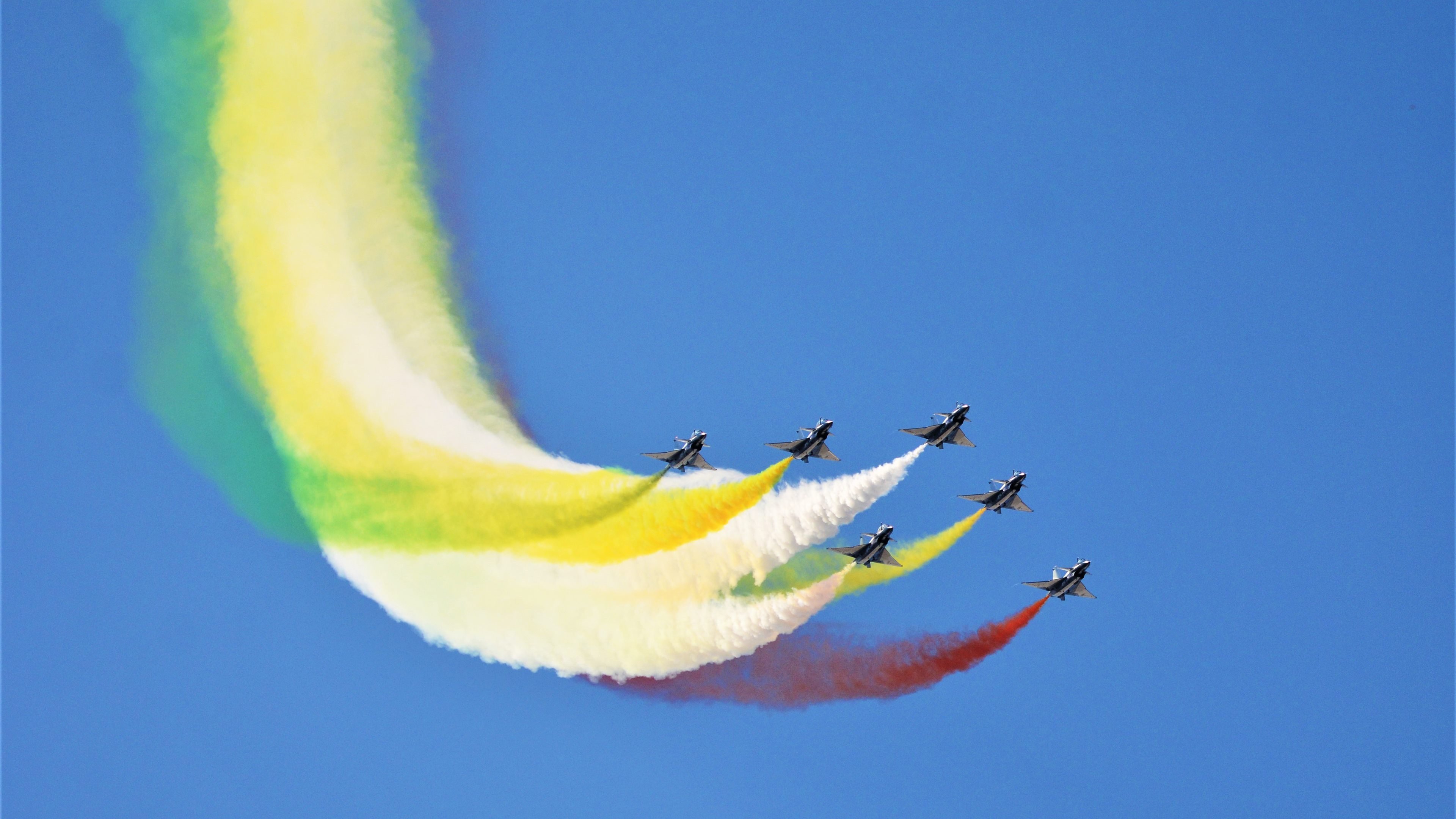 法国末节逆转卡塔尔，佩德里用实力回应质疑